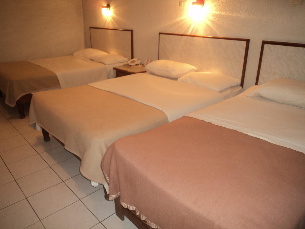Hotel Kuraica Ciudad Obregón Стая снимка