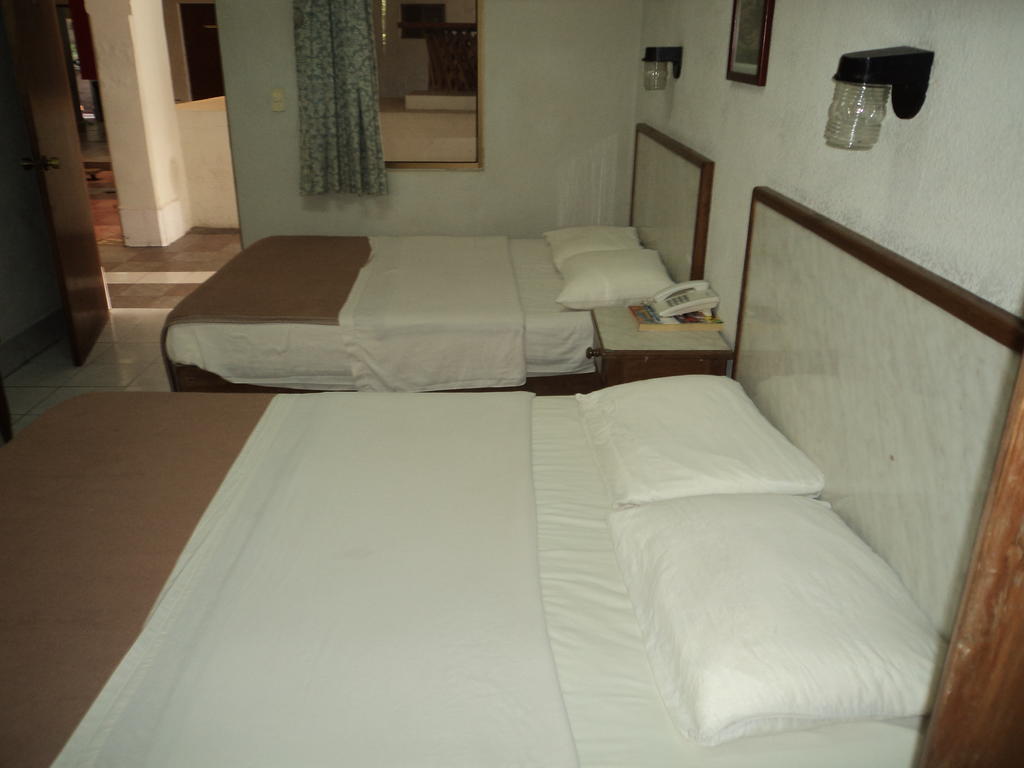 Hotel Kuraica Ciudad Obregón Стая снимка